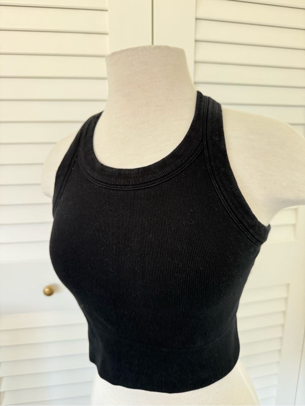ALO Yoga Black Ribbed Cropped Tank